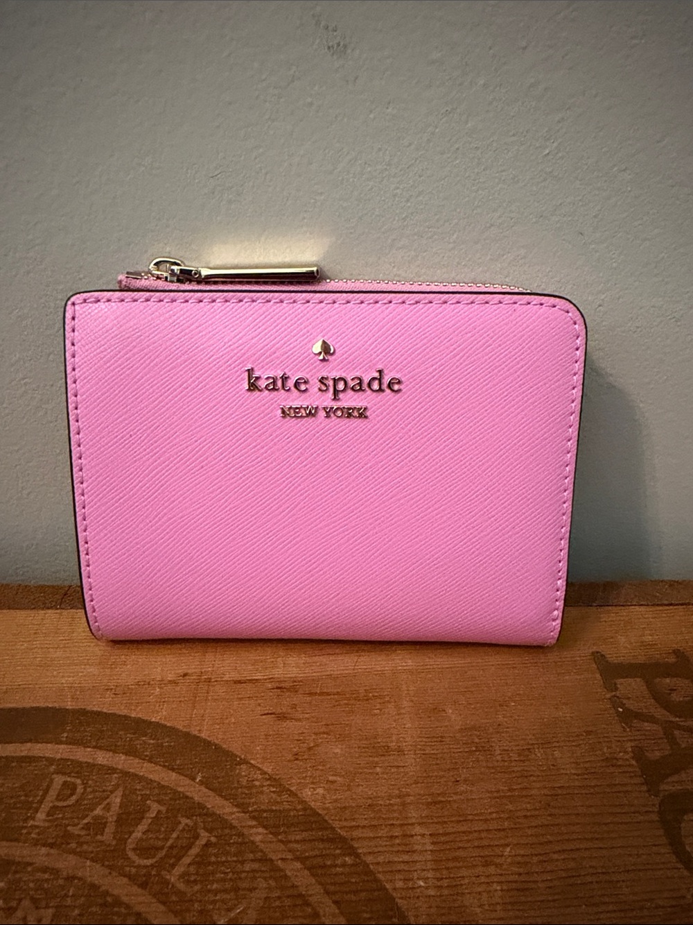 kate spade New York Zip Around Wallet NWOT